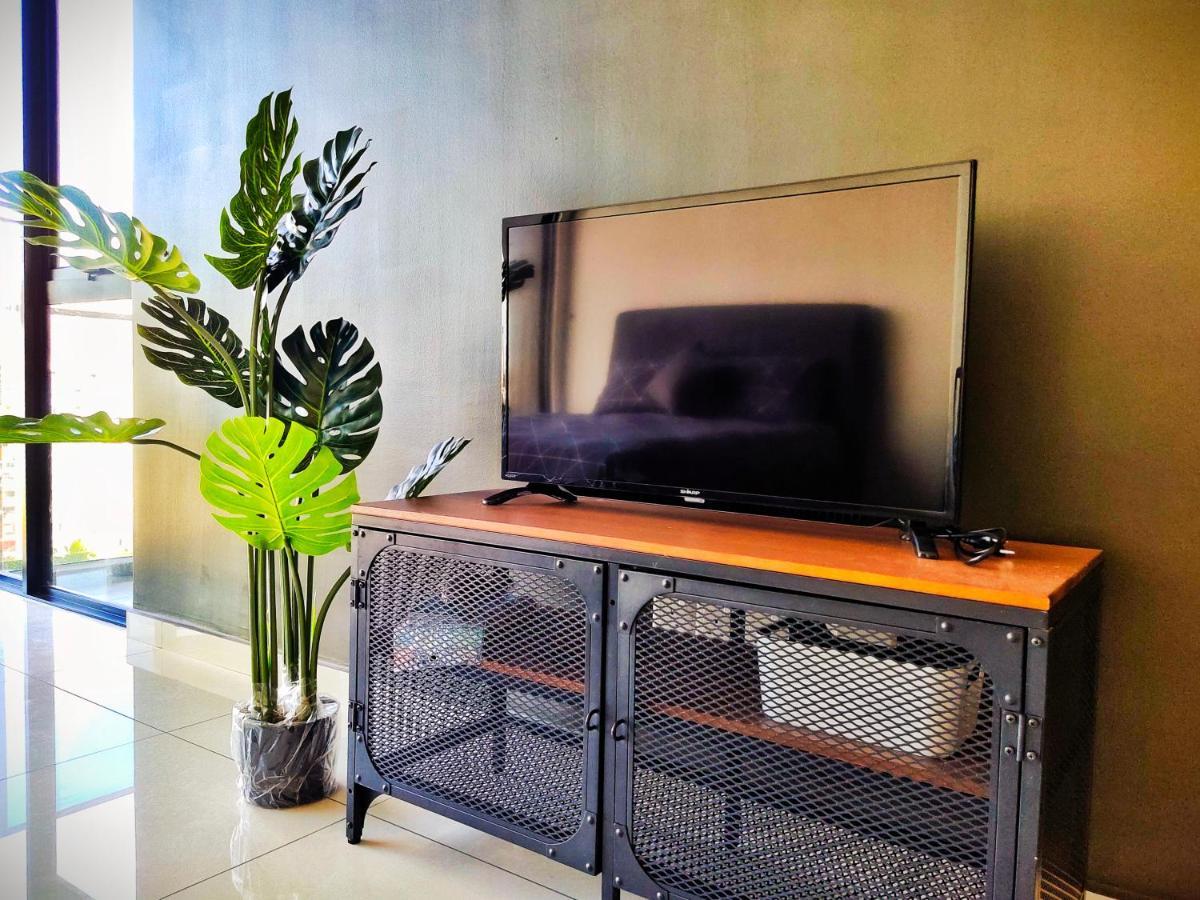 Beacon Executive Suite At Georgetown For 10Pax And 2 Bed Room Eksteriør billede