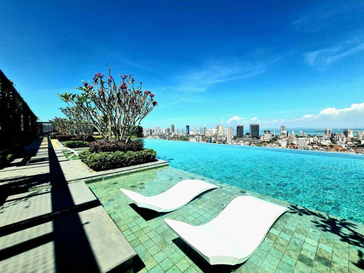 Beacon Executive Suite At Georgetown For 10Pax And 2 Bed Room Eksteriør billede